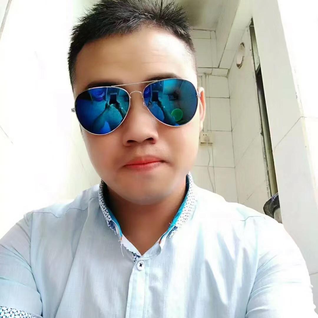小胡一拖二👨‍👧‍👦