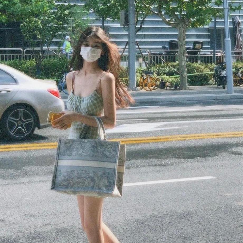 妮妮服装穿搭号