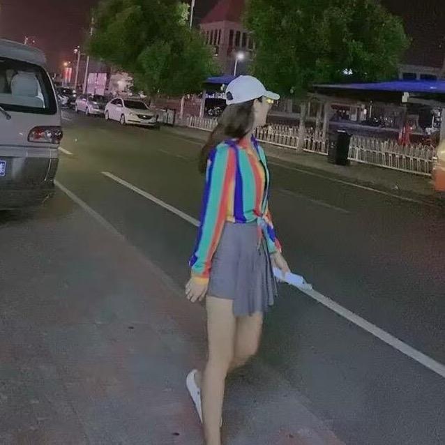 女孩儿、👧🏼👧🏼👧🏼