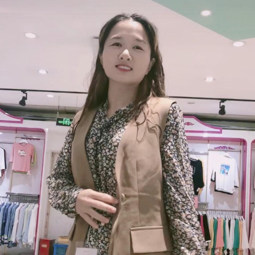 嘉欣嘉怡嘉城妈妈