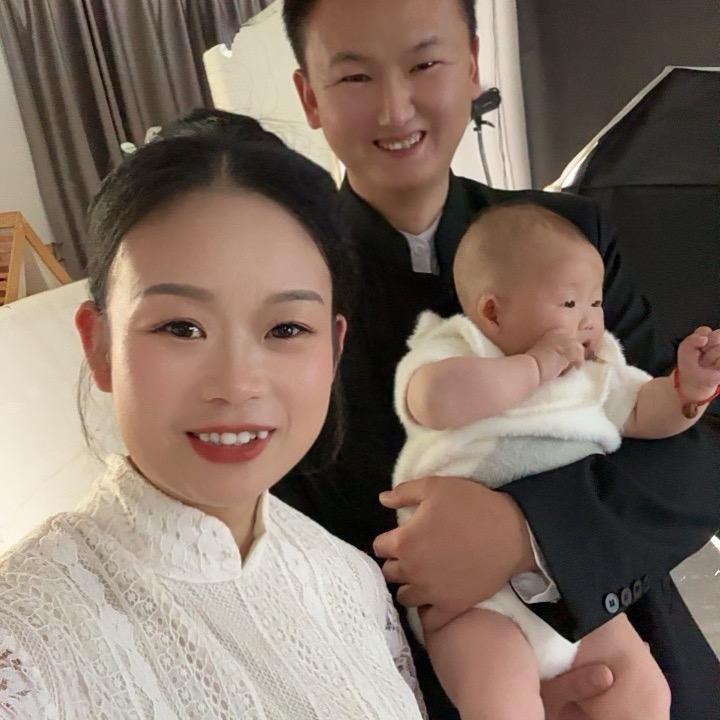 女汉子一拖三带娃加照顾99岁奶奶记录生活