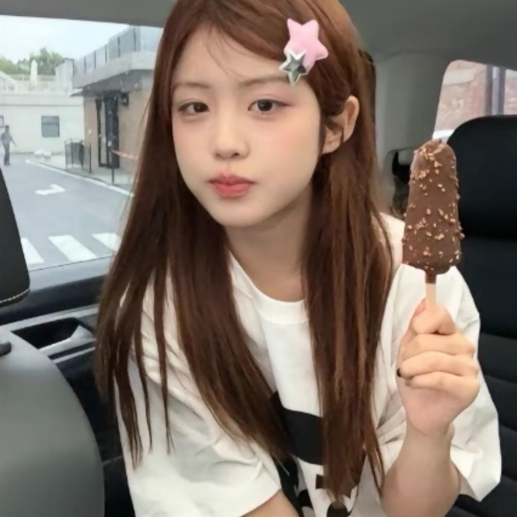 彤