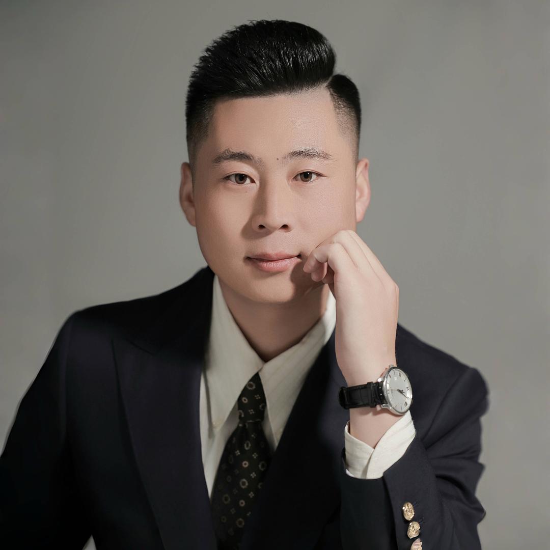 主持人灏辉（声入人心）