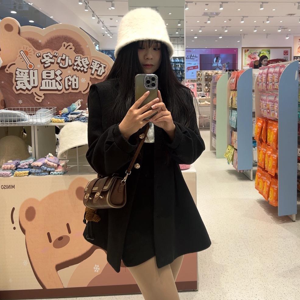 闹儿不困吖