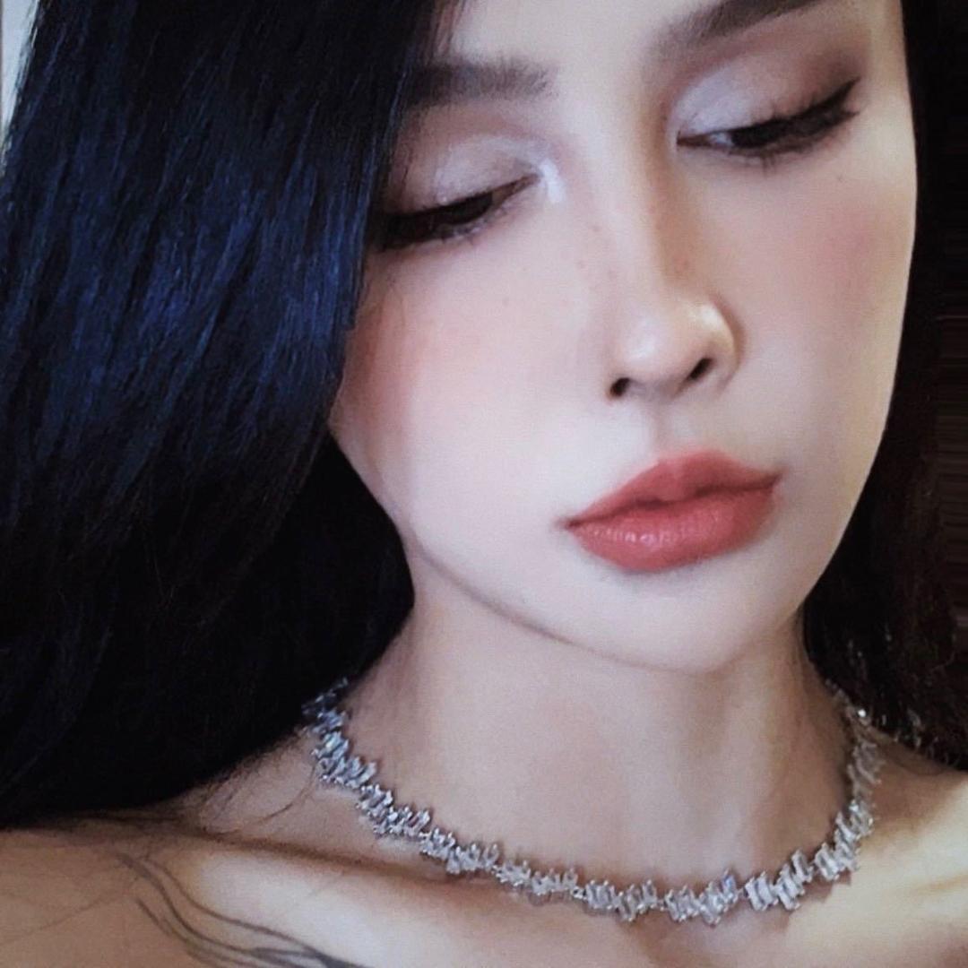 一个彩色蘑菇
