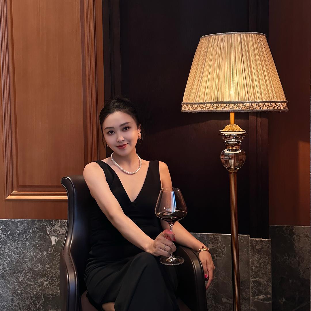 Lady   Yu