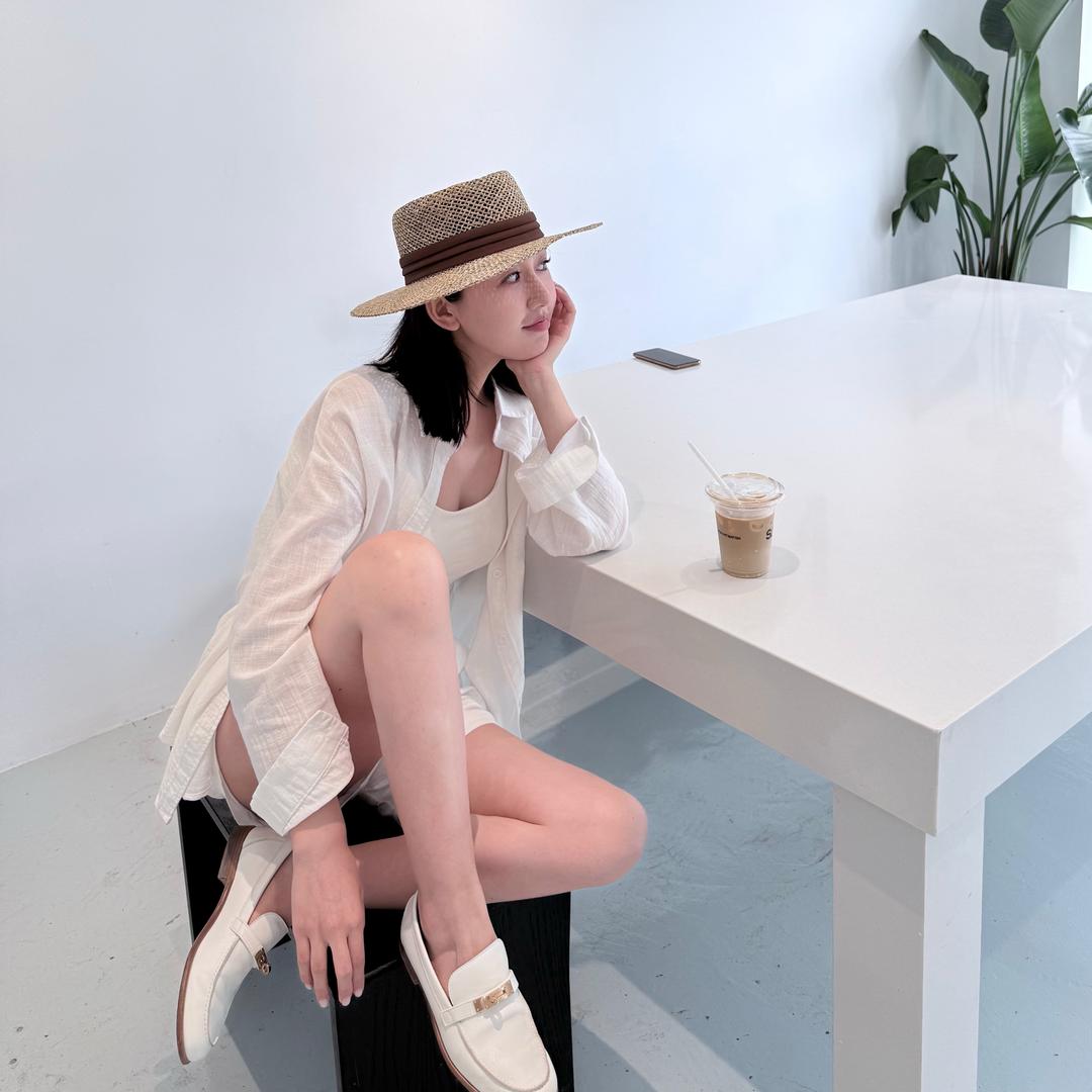 凯莉努力工作👩‍❤️‍💋‍👩