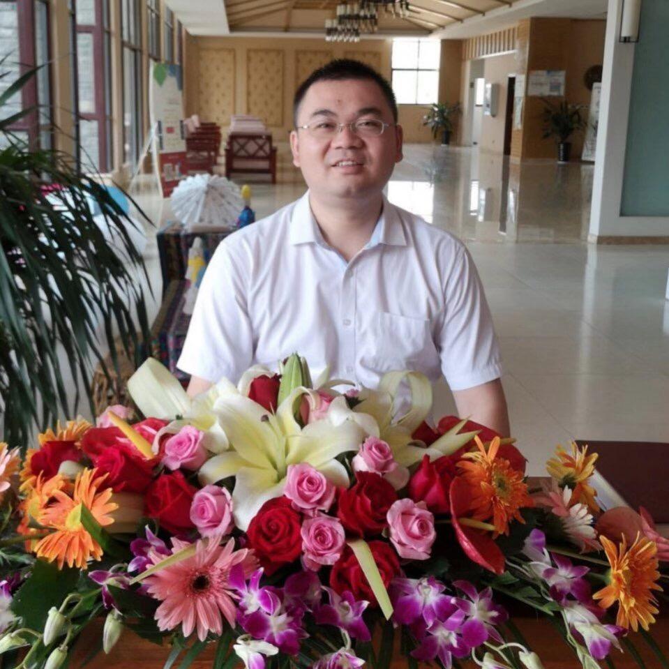 陈陈说房（版纳伟衡房产）