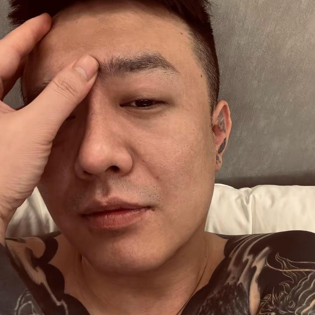 男二