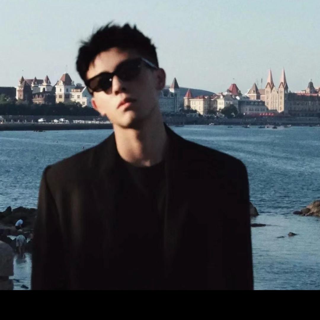 _小张同学！🥊