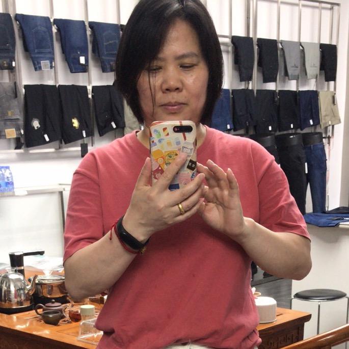 苏玲玲时尚衣阁y8U