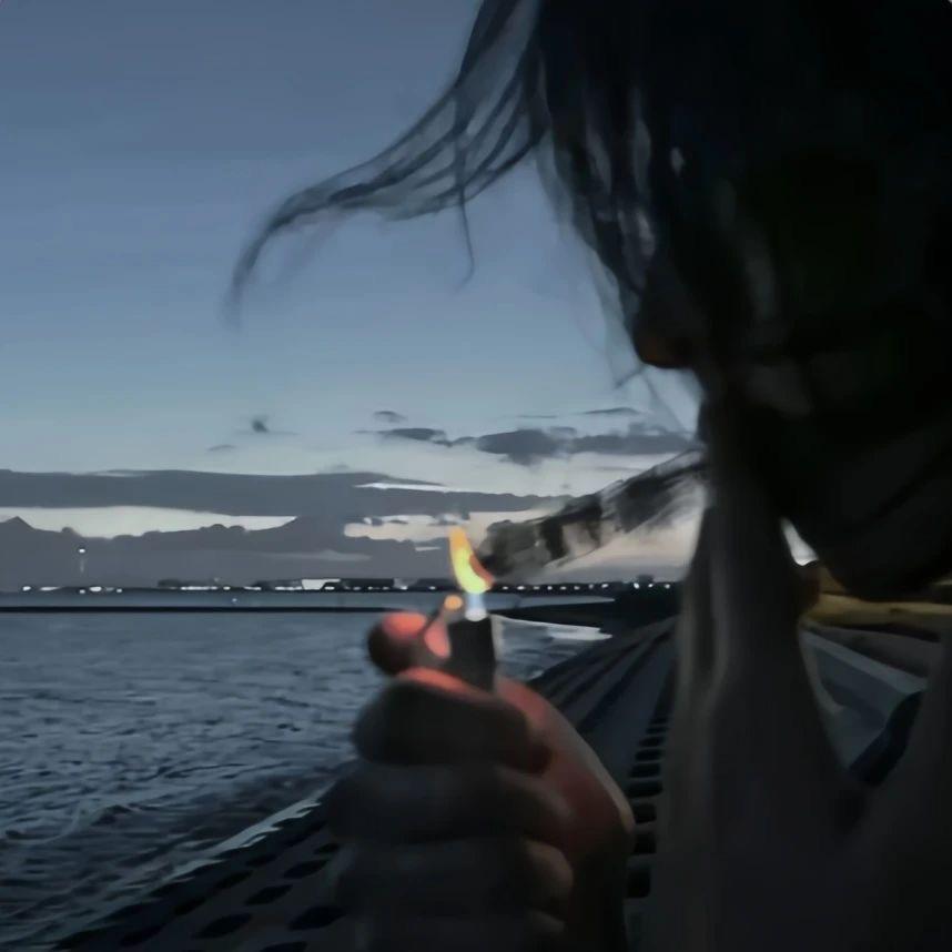 洛