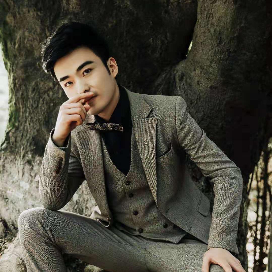 赫一造型  魏老师