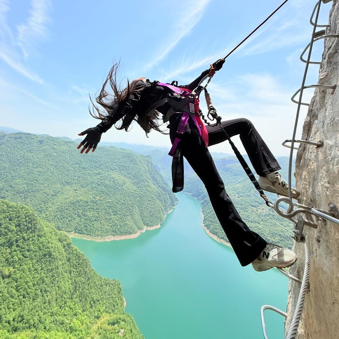 鸡公岭飞拉达-小妮教练
