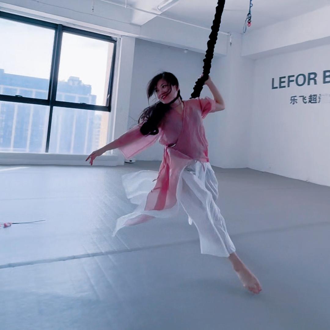 LEFORBUNGEE乐飞室内蹦极