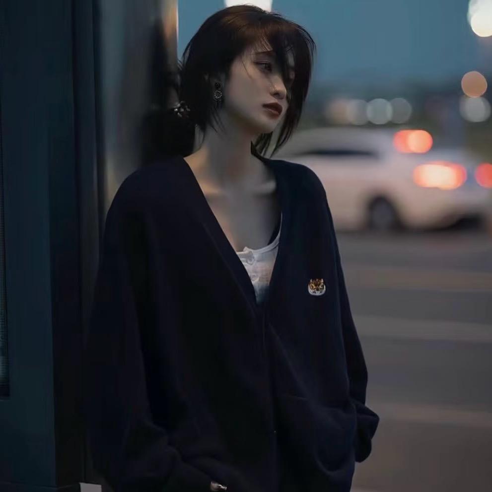 任世界灯火阑珊€