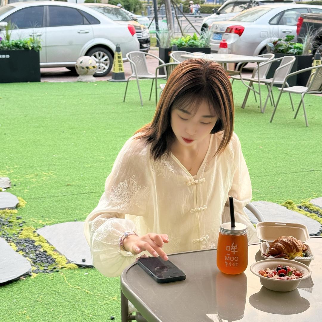 怪 咖           &