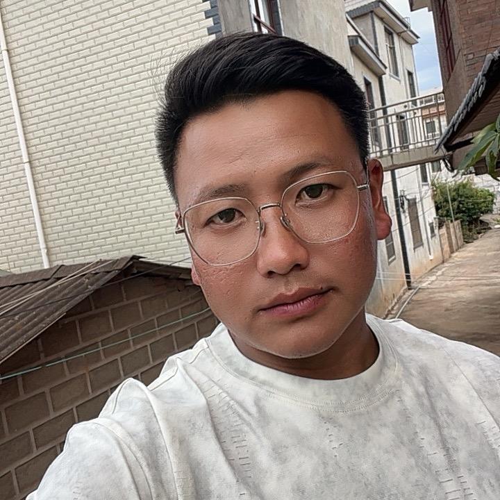 @潽潽吖
