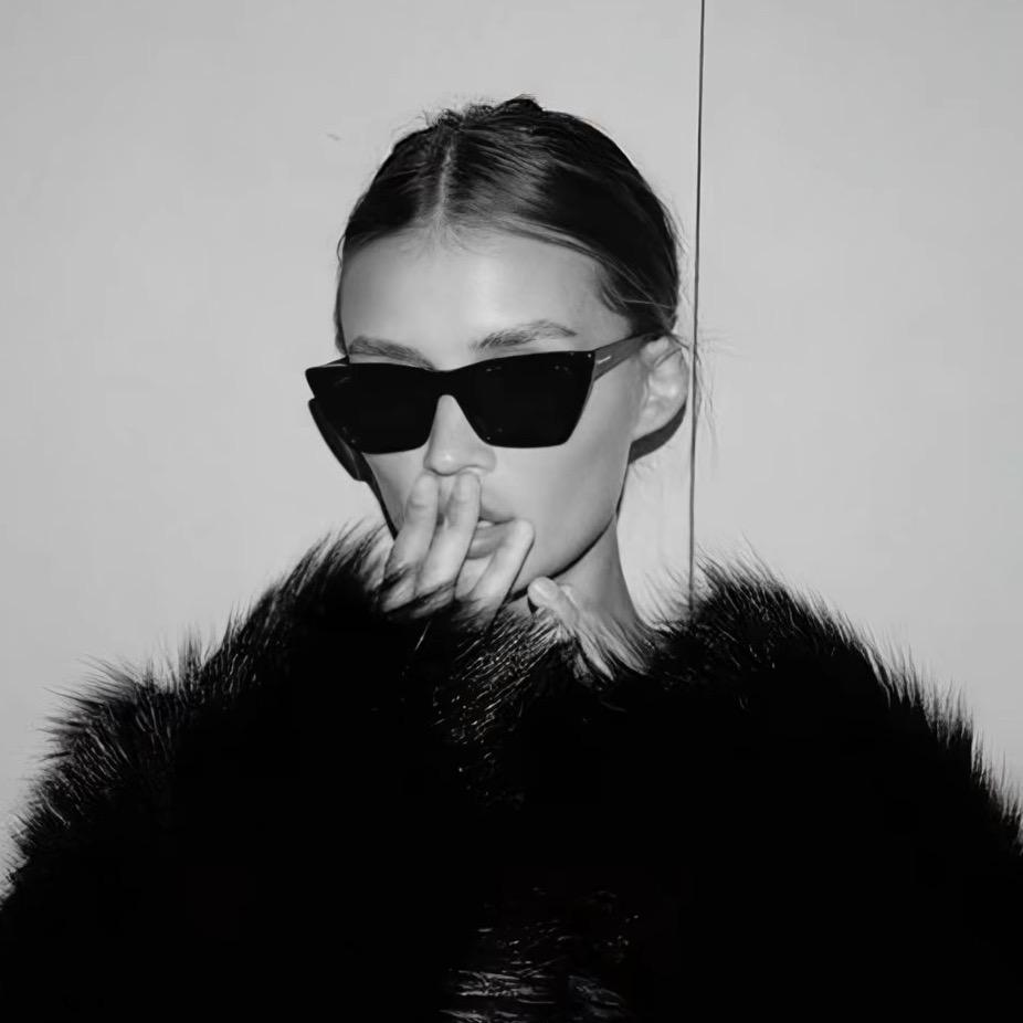 悲伤𝙠𝙞𝙩𝙩𝙮猫