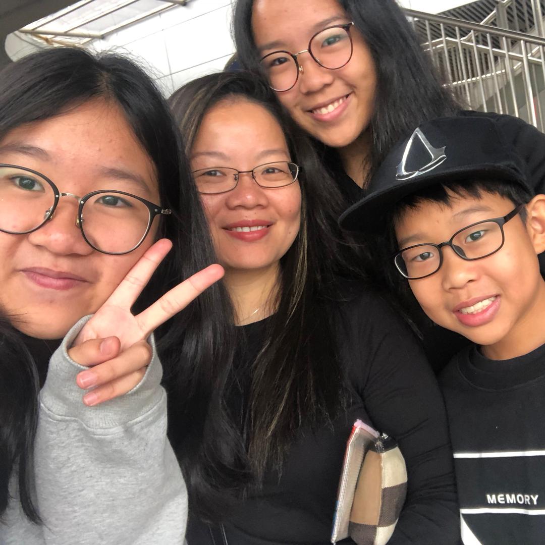 深圳书然香云纱