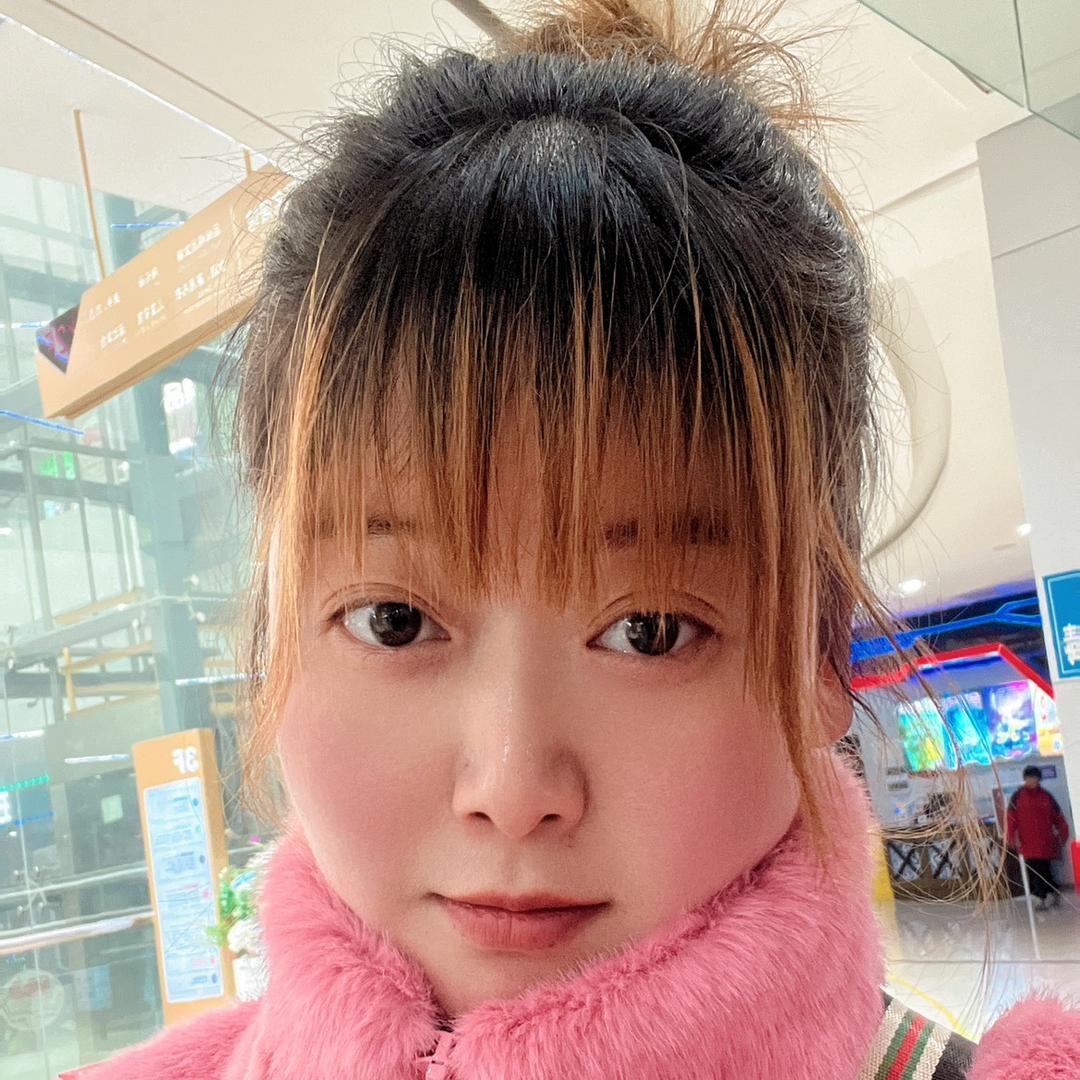 左听右冒小可爱