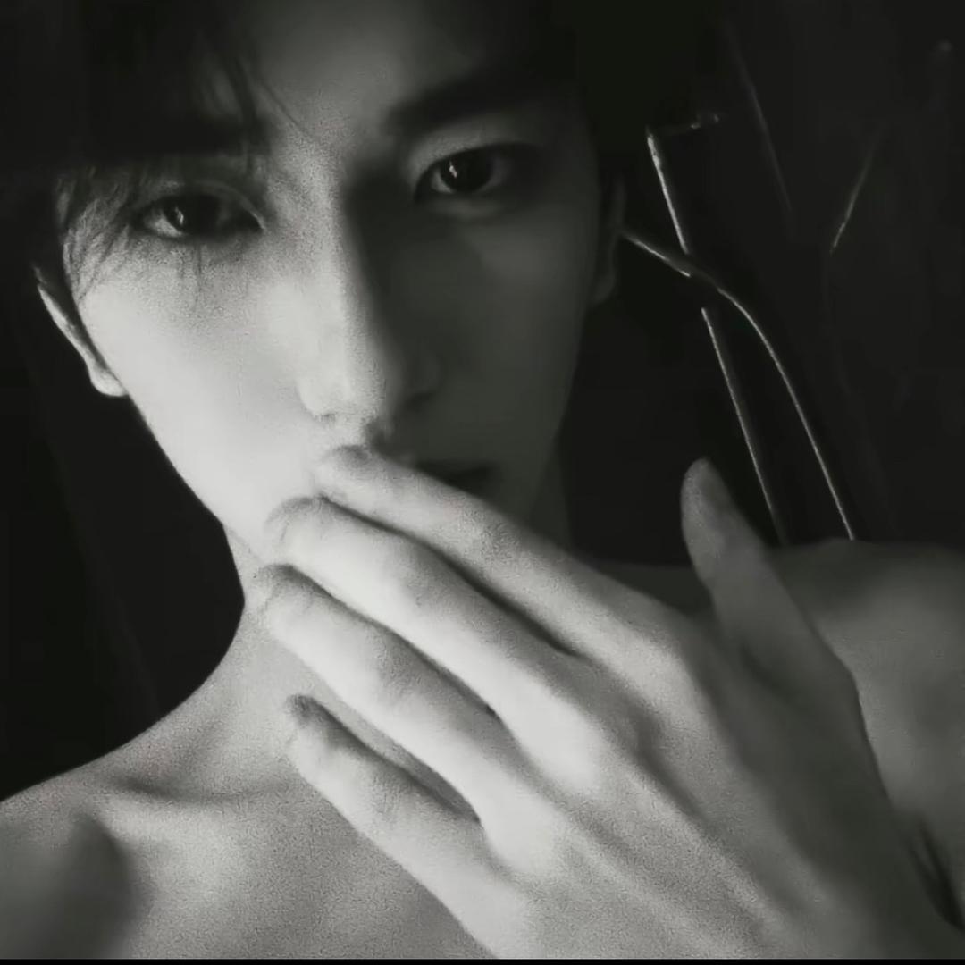 说好陪我等雨停