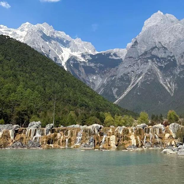 金芒果海景餐厅院内