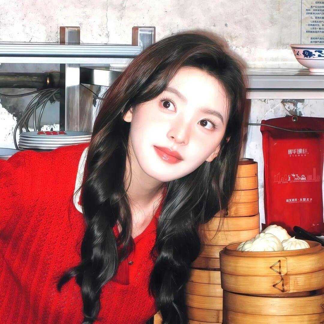 👧🏻