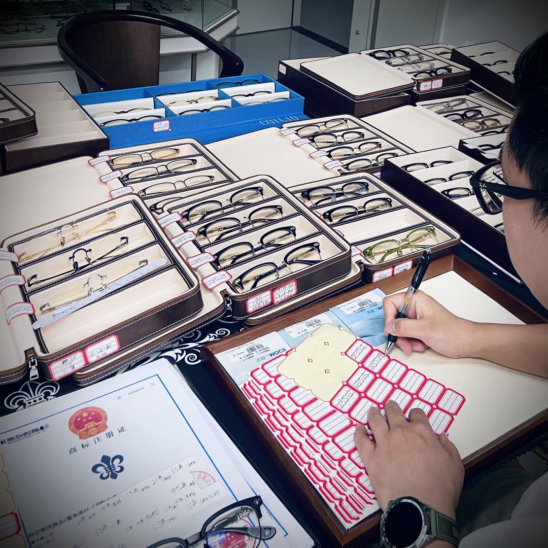 深圳眼镜王日系店