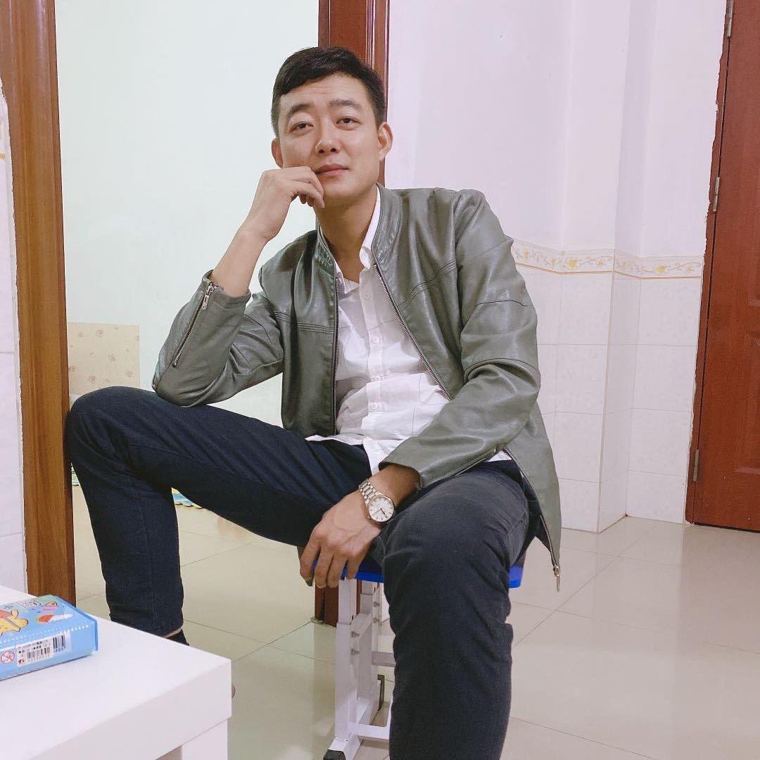 梁呈向