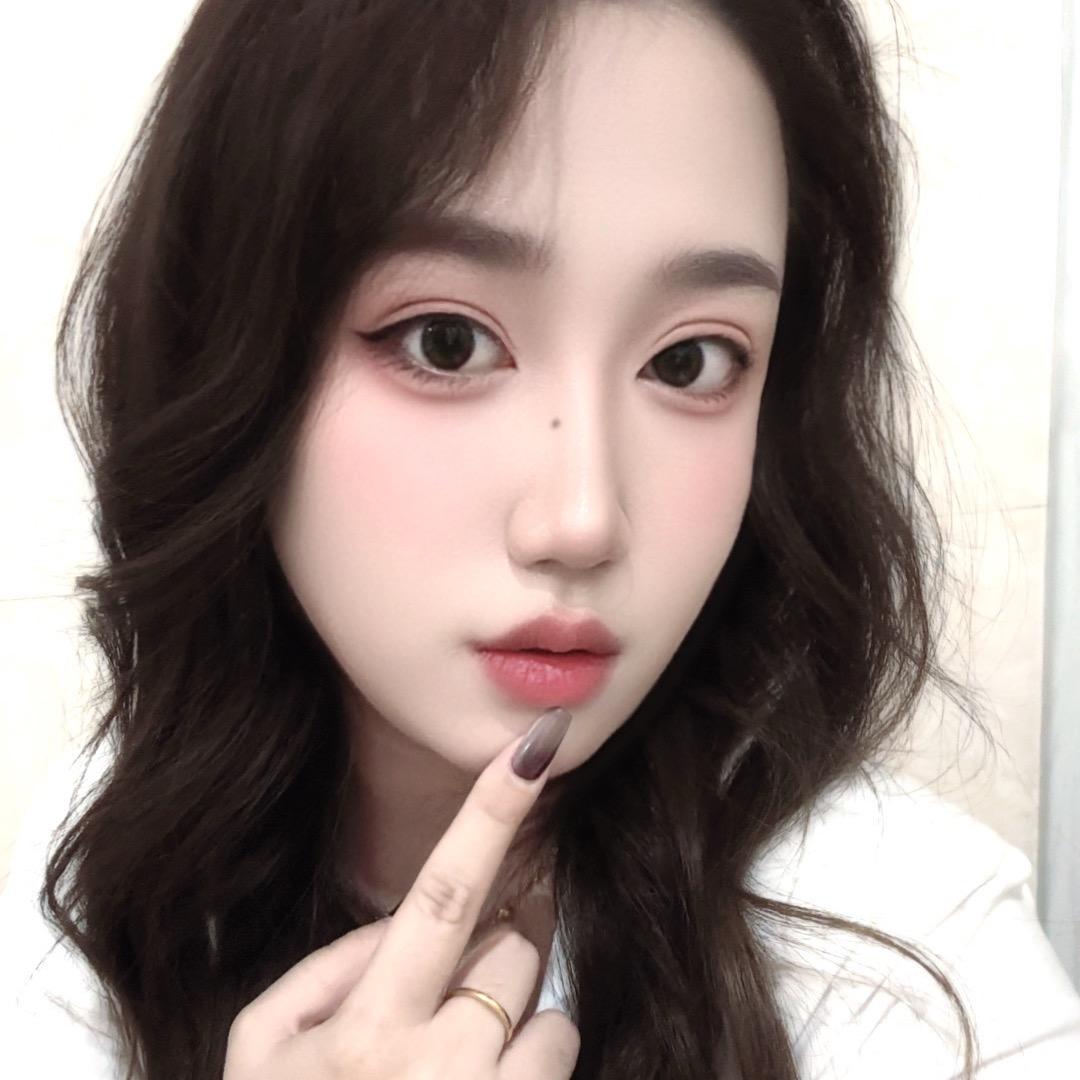 何小妞！