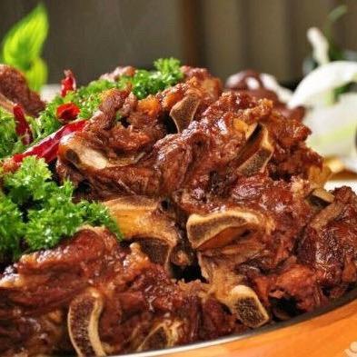 好吃的热辣牛骨