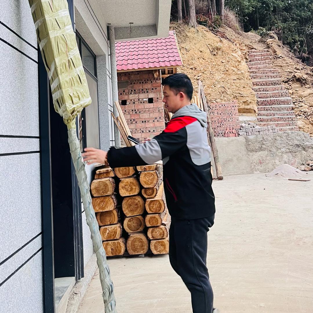 奶爸爸是位顺丰小哥