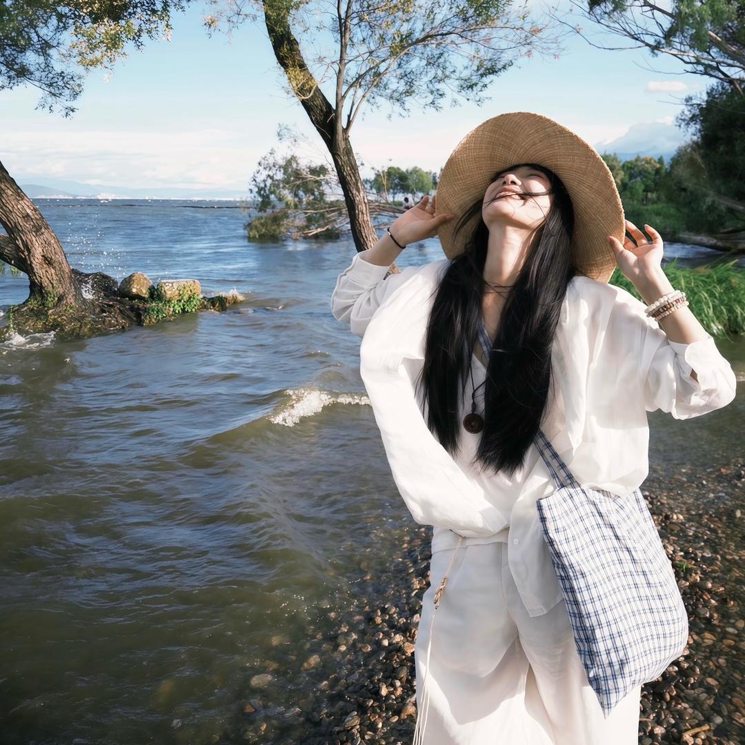 𝓠𝓲𝓪𝓸𝓳𝓲𝓾𝓳