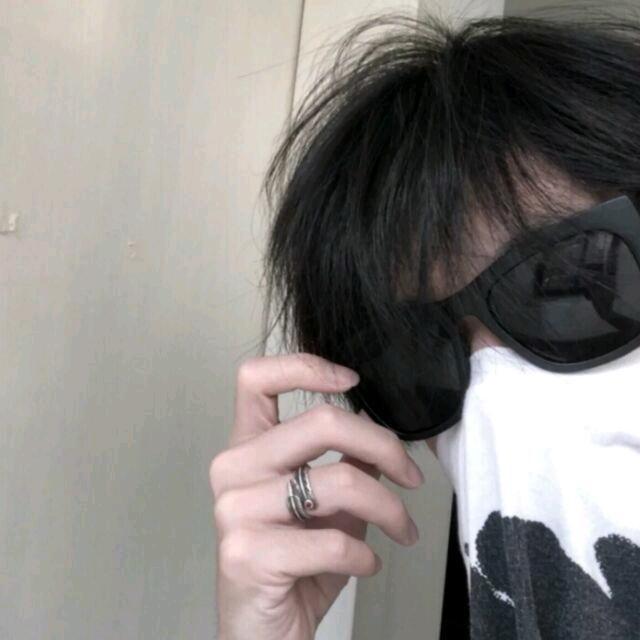 官官.🌈