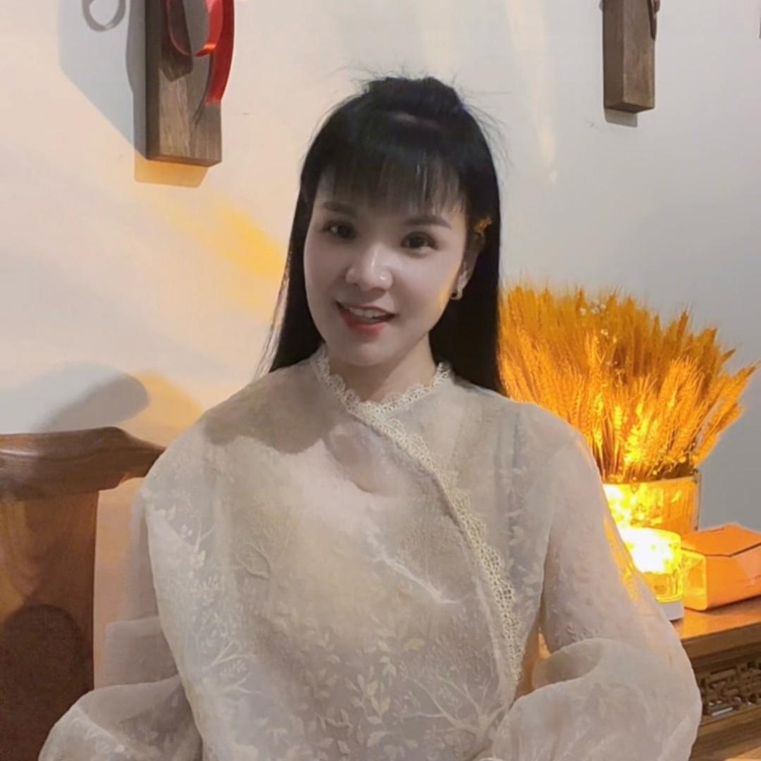 月靓