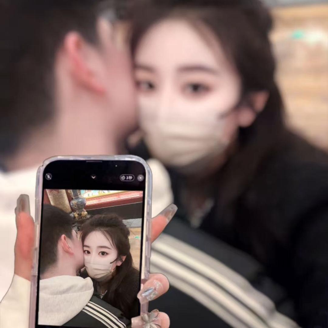 阿龙。