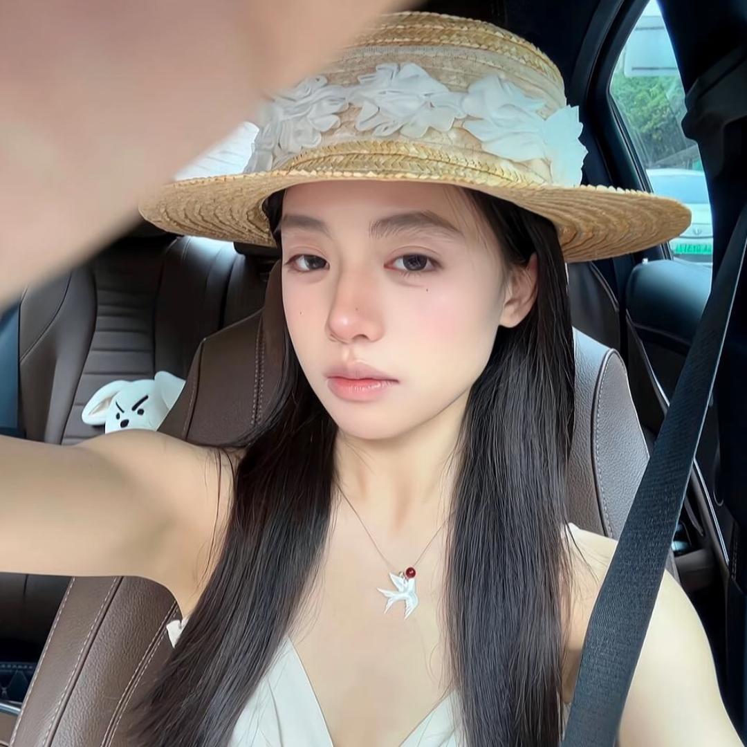 小卢的朋友圈🌷