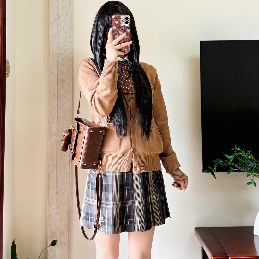 大钟爱穿搭（女装账号女男士勿关）