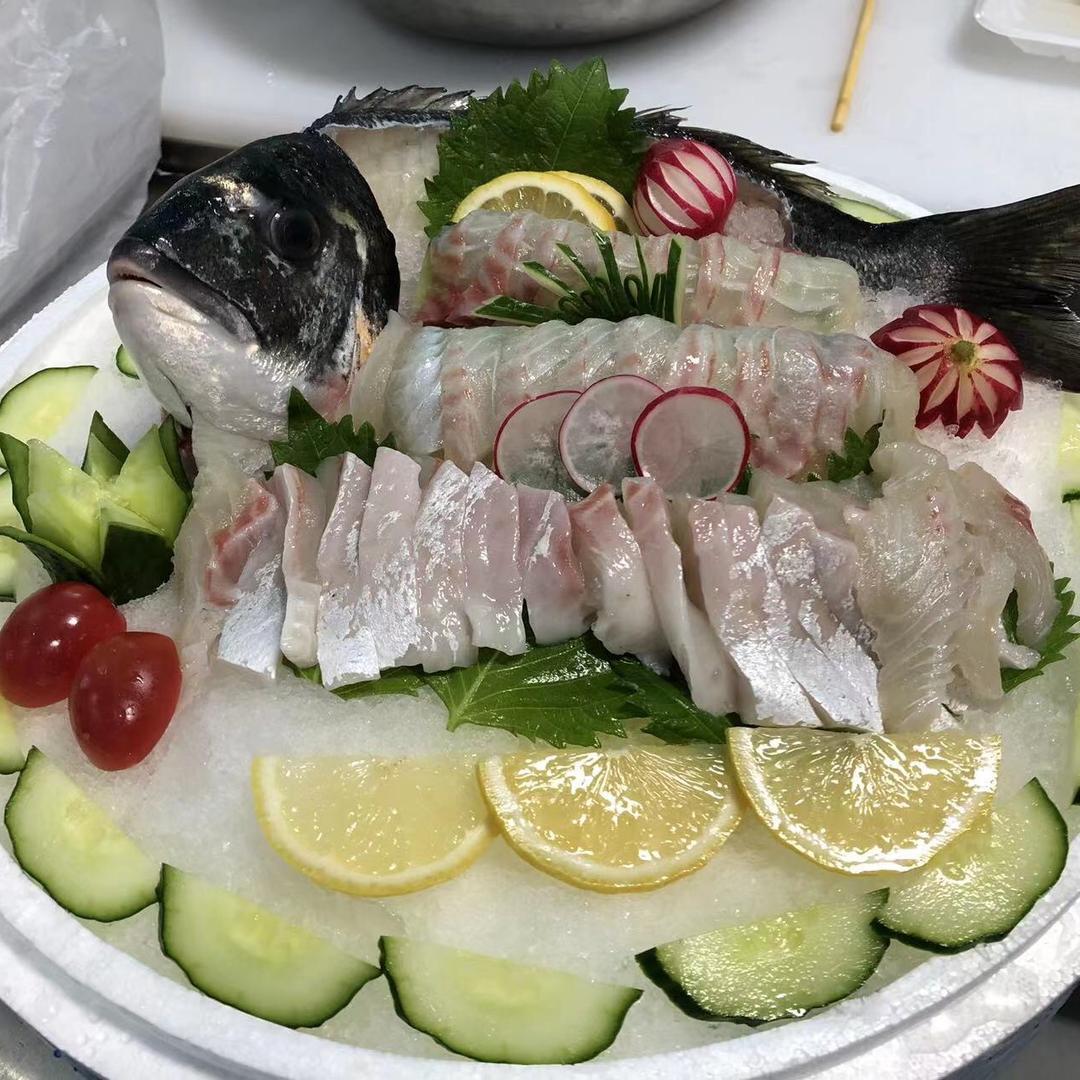 汉堡加点生菜
