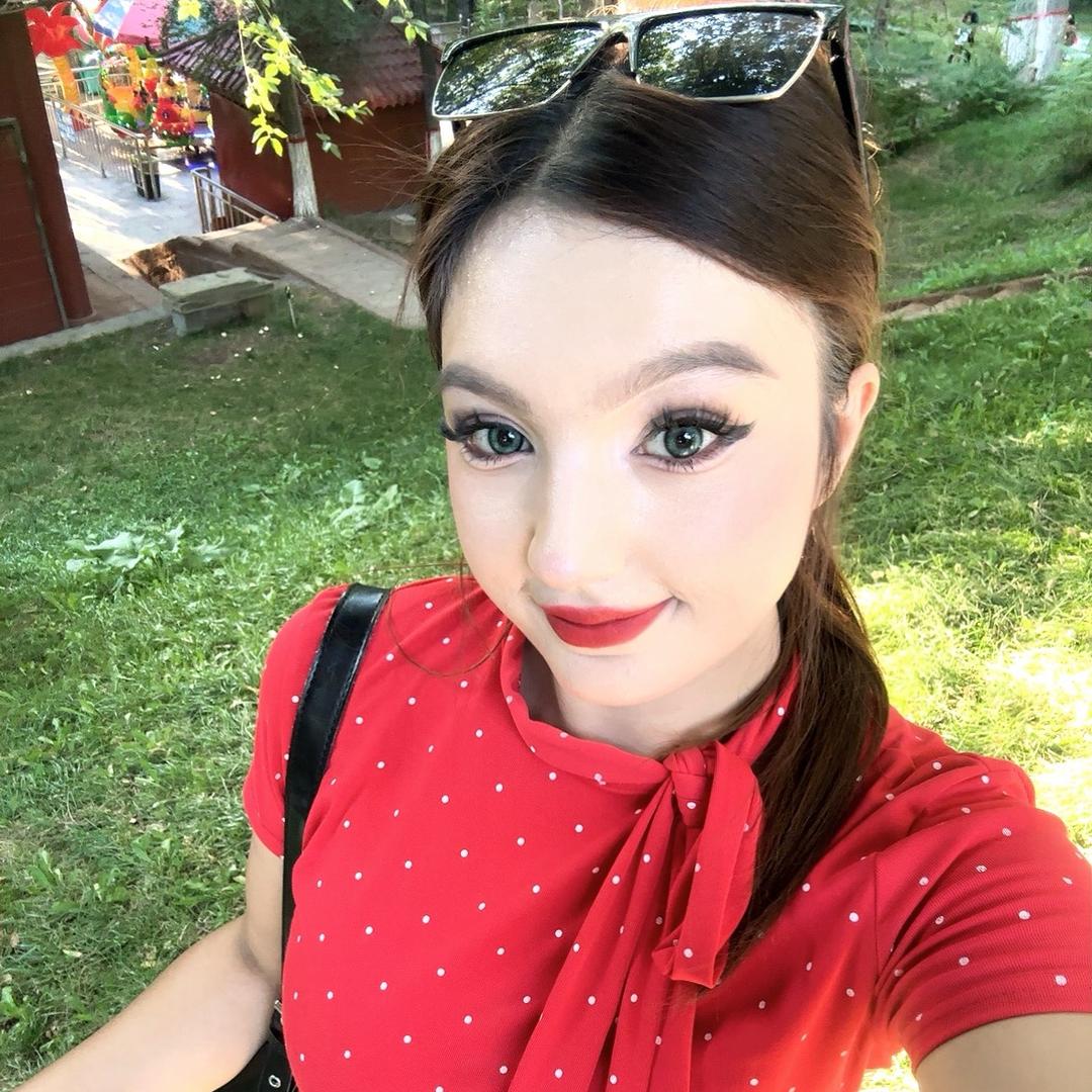 乌市售楼部古丽