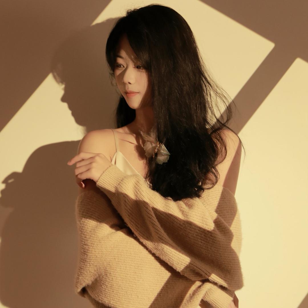 小婷吖.