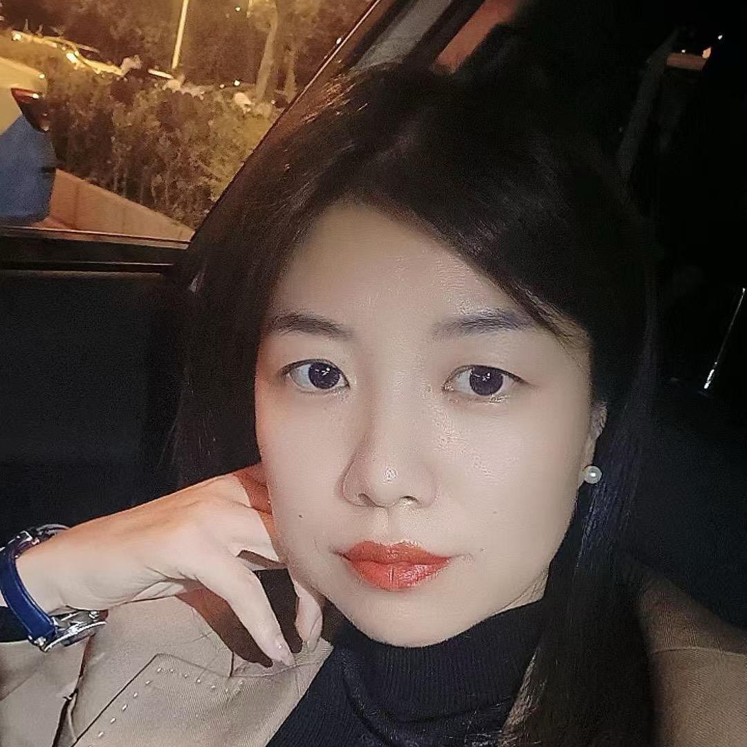 诗雅.黄