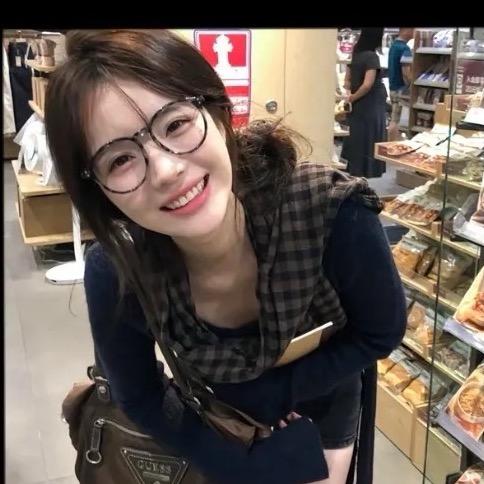 被卷毛真实变忠实舔狗！