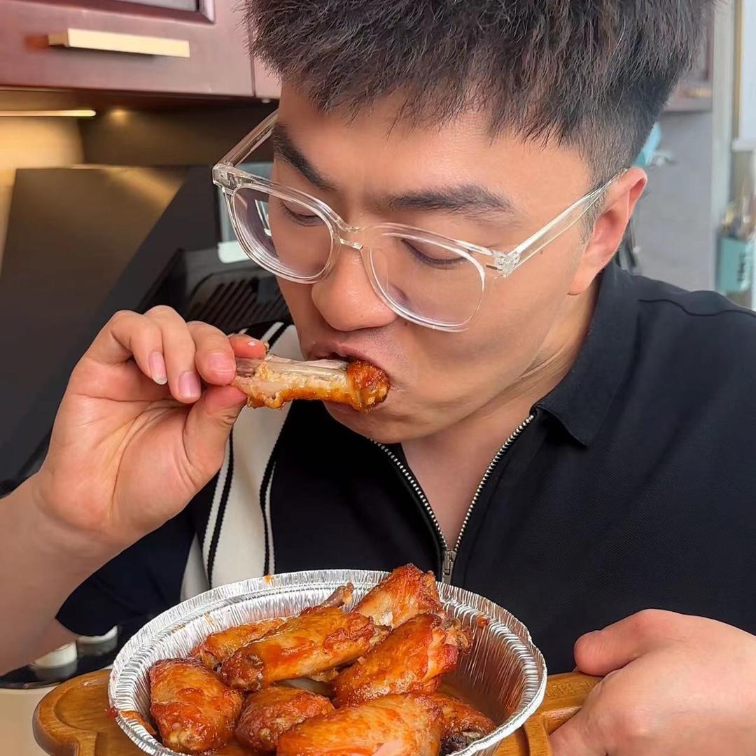嘎嘎会吃的姐夫