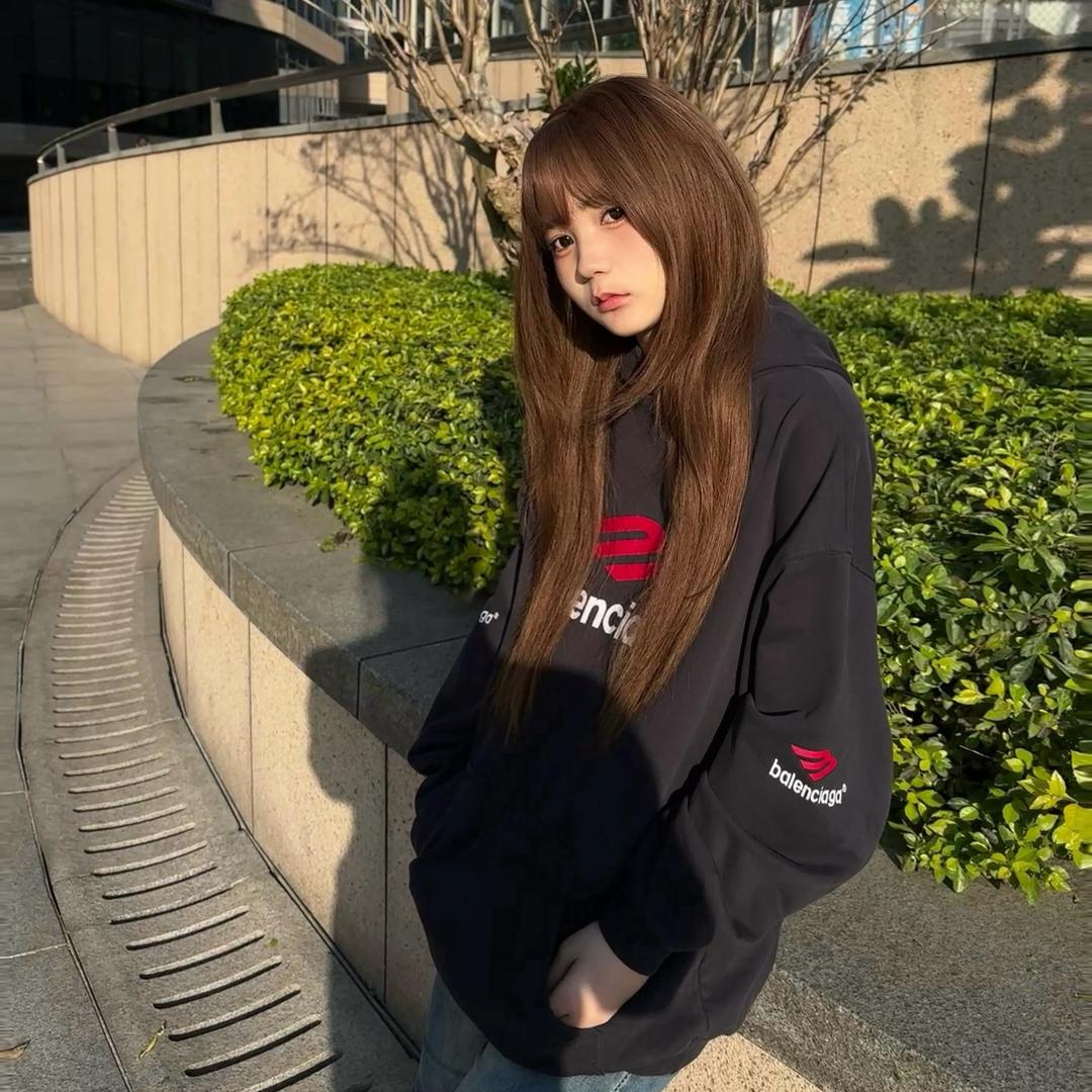 欢欢.
