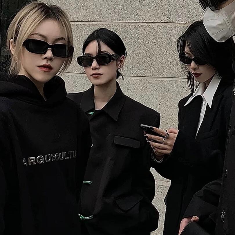 富婆群里一枝花🌷