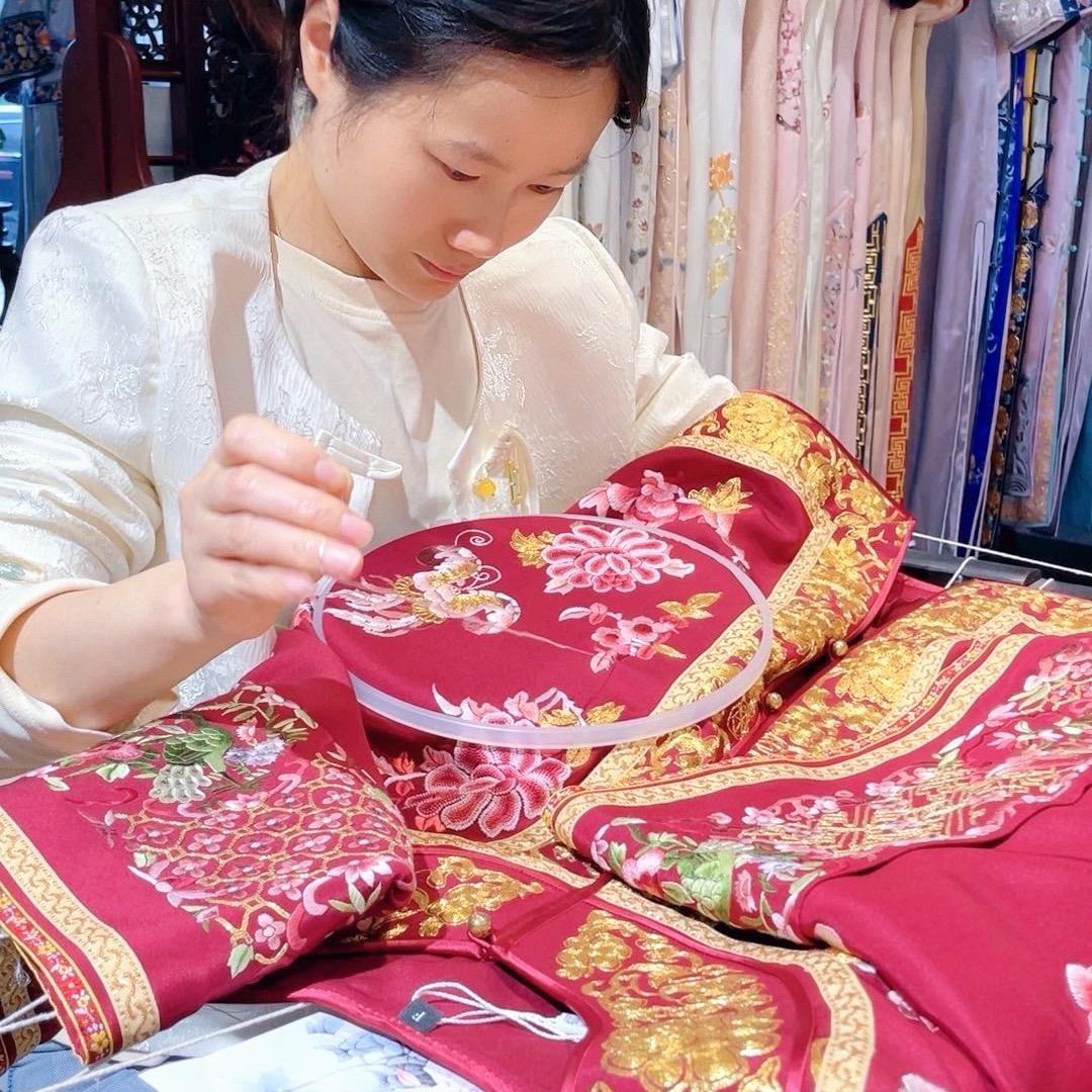 娇古苏绣“针情绣服”（林艳）