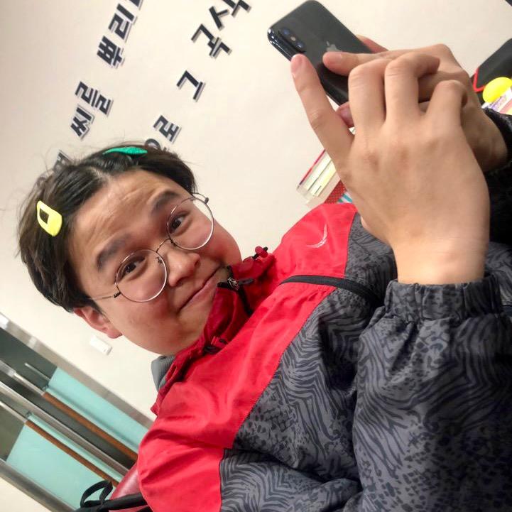 见到豪哥问声好