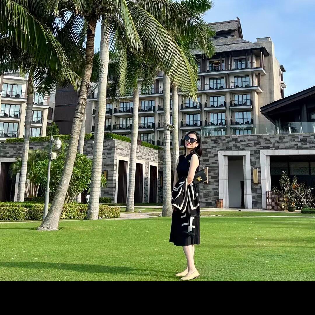 郑州市二七区银基茉莉女装店